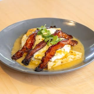 Santa Fe Eggs Bennie